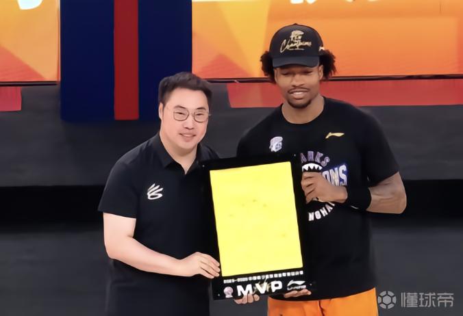 不可阻挡!古德温总决赛场均贡献29.2分4.6板9助攻,荣膺FMVP