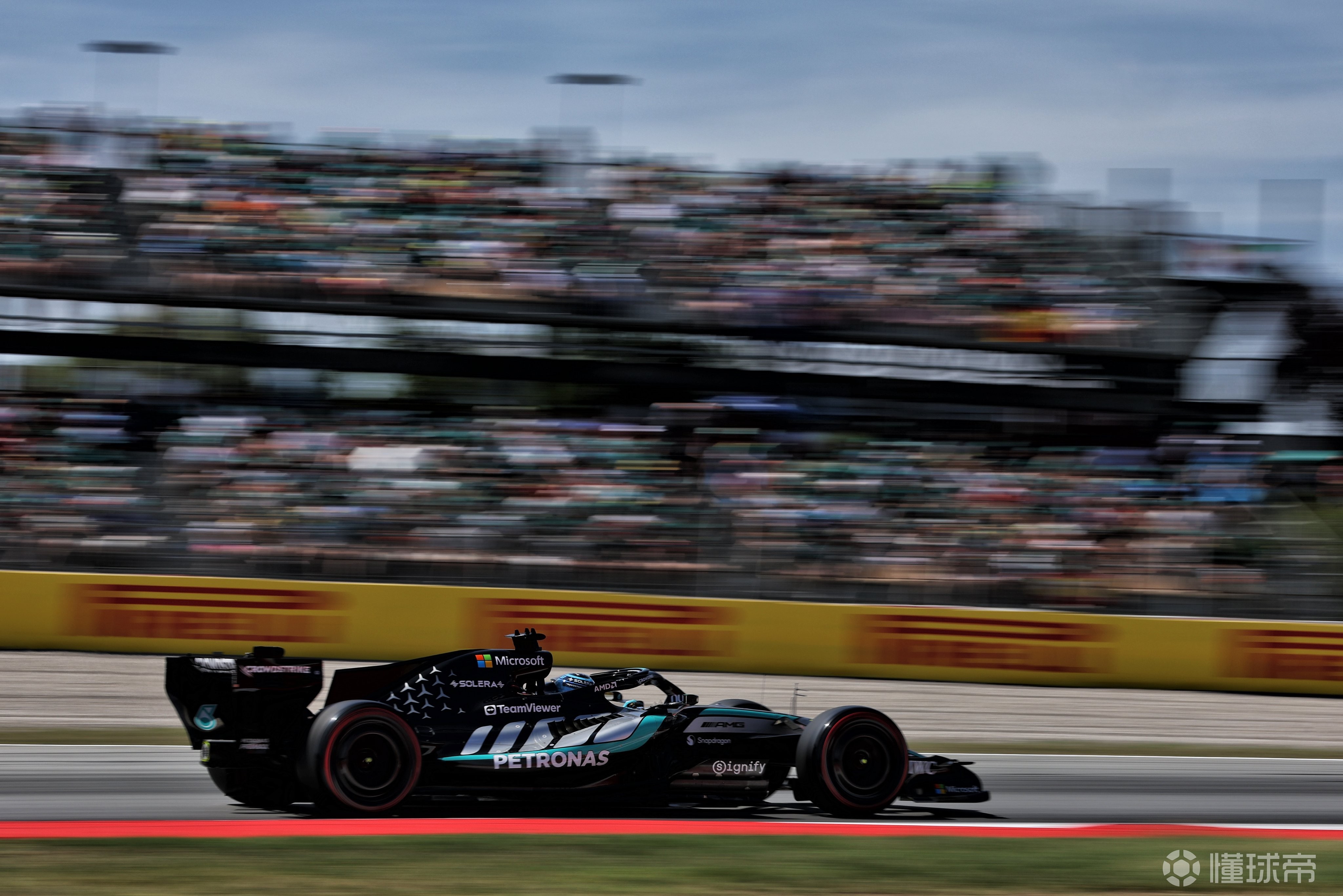 F1加泰站排位:拉塞尔夺杆,汉密尔顿第二,乐扣上墙